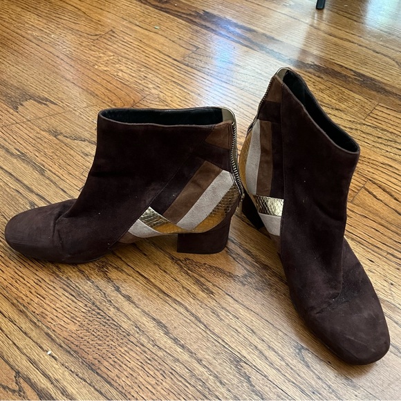 Michael by Michael Kors suede geometric detail zipper boots size 9.5 - Picture 2 of 7